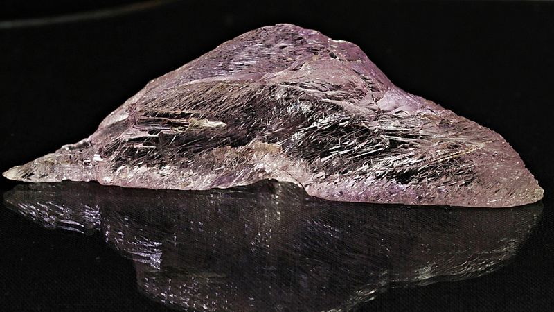Spodumen (var. kunzitt), Galileia, Minas Gerais, Brasil