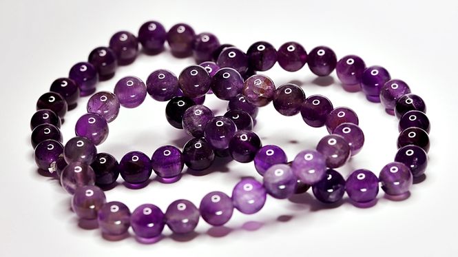 Hovedbilde Armbånd av ametyst, 18 cm, 10 mm kuler
