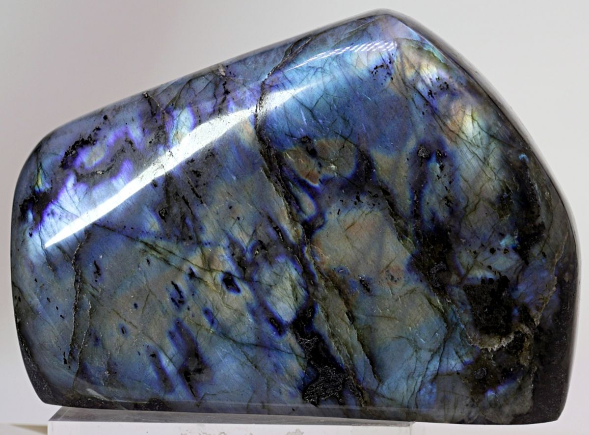 Labradoritt/spektrolitt, helslipt (labradorite, spectrolite)