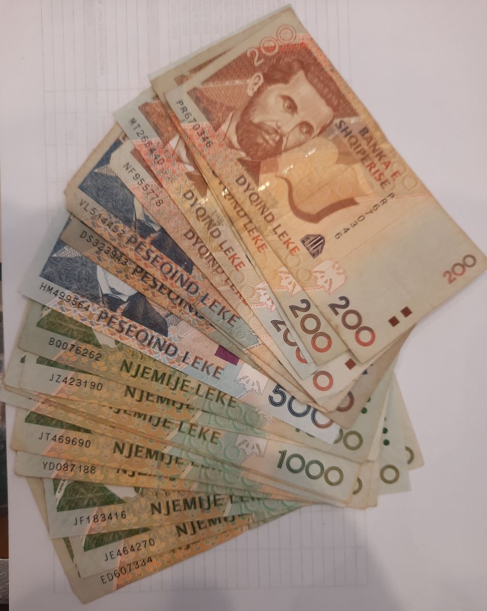 Albania, 13.000 lek